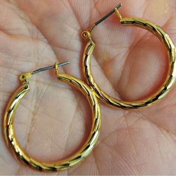 Jewelry - #Vintage #Gold-Tone 1" Ribbed #Hoops Earrings Pierced Classic #90s Style